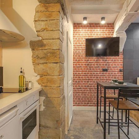 Industrial-Style Studio With Bathtub, Vieux-Lyon Dış mekan fotoğraf